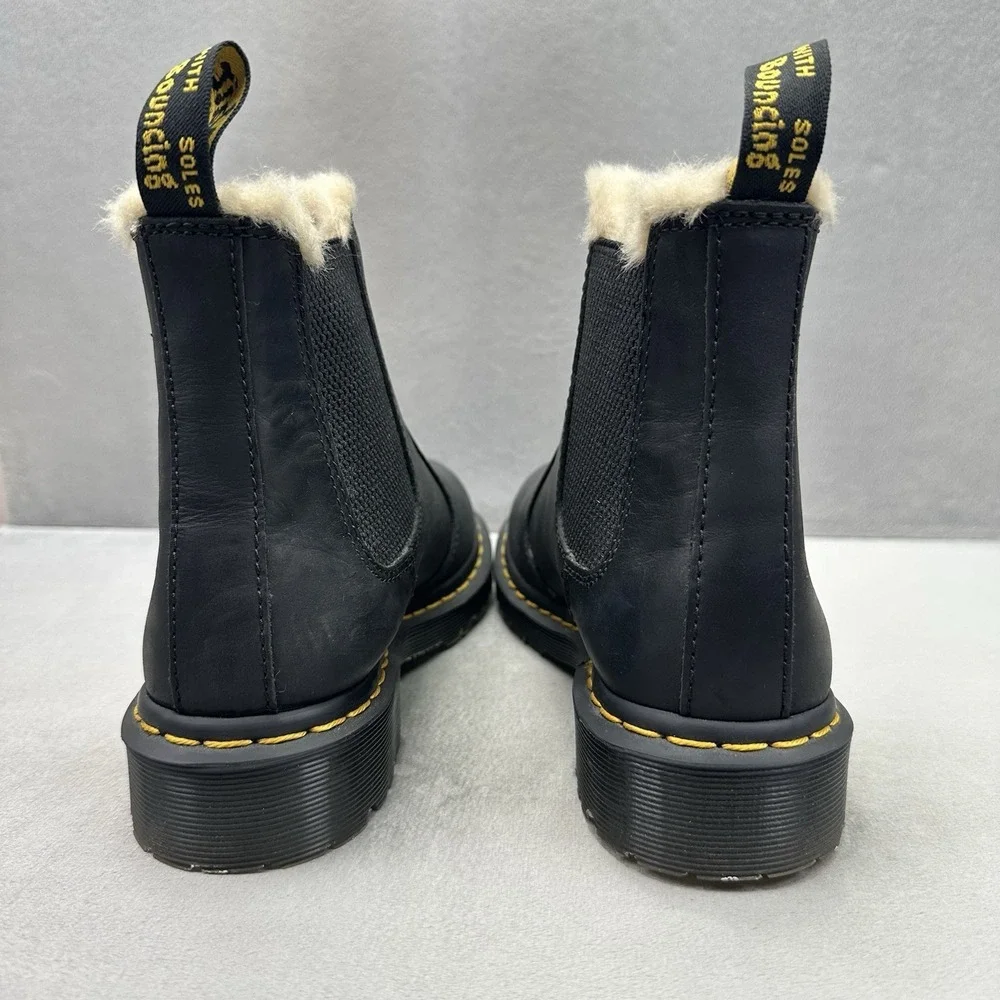 Dr Martens 2976 Leonore Womens Size 6 Chelsea Boots Black Leather Faux Fur Lined